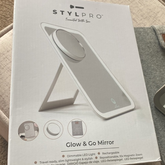 STYLPRO GLOW AND GO MIRROR 10x magnification - Picture 2 of 7